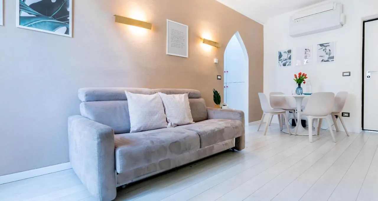 Appartamento Joivy Vibrant Flat For 4 Near Parks, In Navigli Milano Italia
